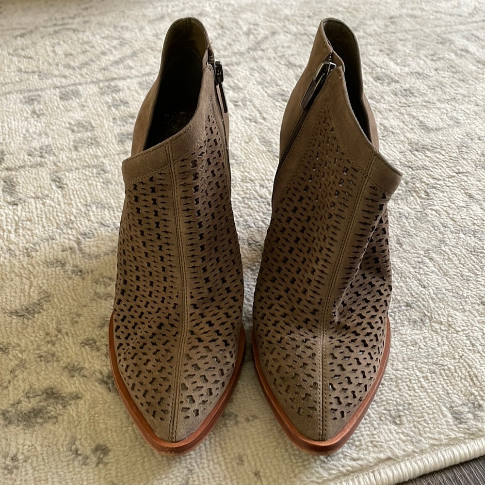 Vince Camuto heels